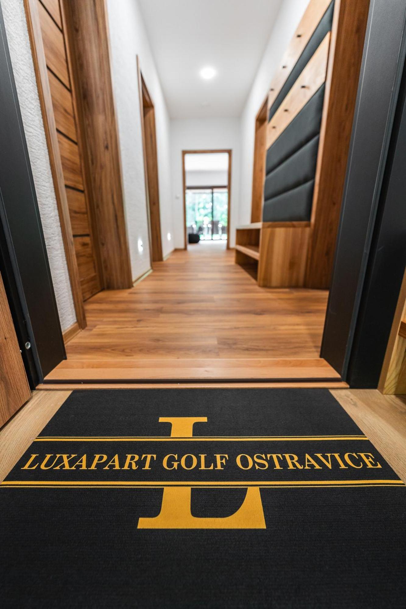 Luxapart Golf Ostrawica Zewnętrze zdjęcie